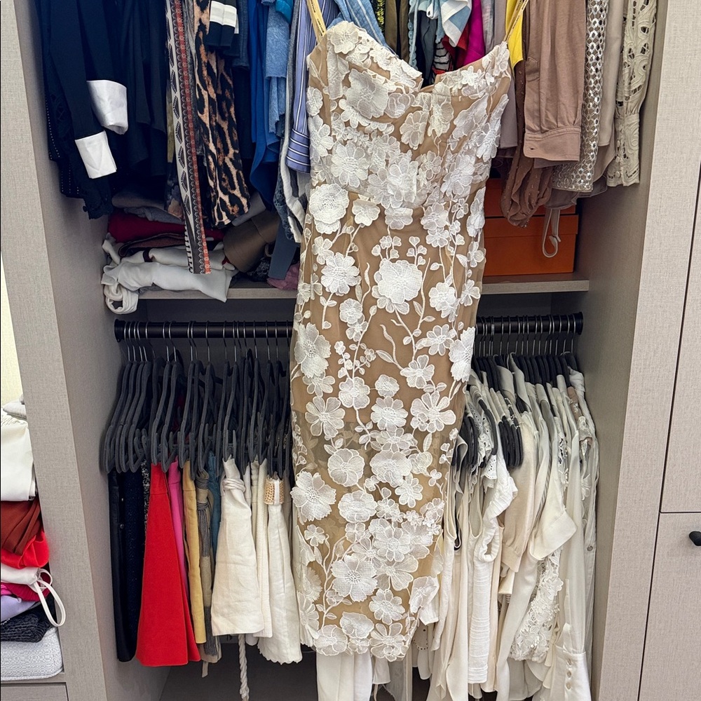 Floral Lace Overlay Bodycon Dress in Beige and White